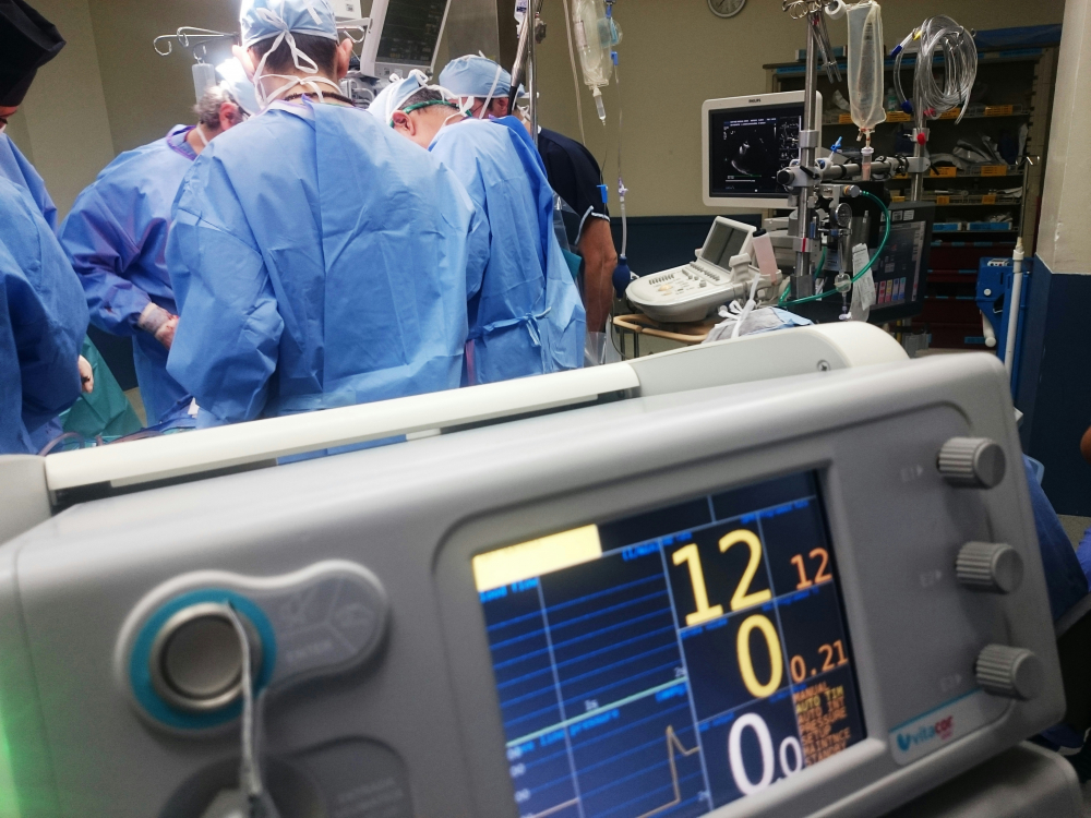 how long does it take to become a surgical technologist
