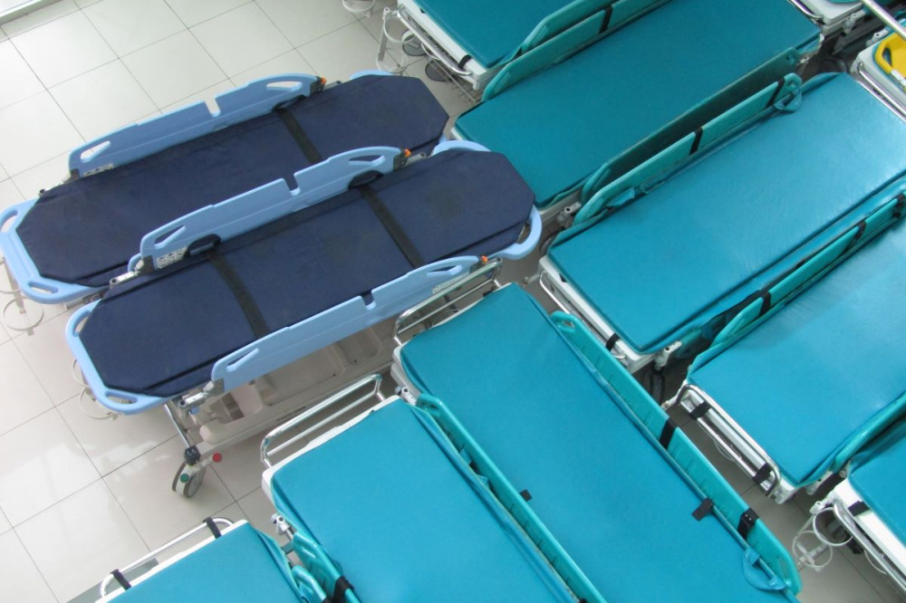 patient care technician vs ER technician