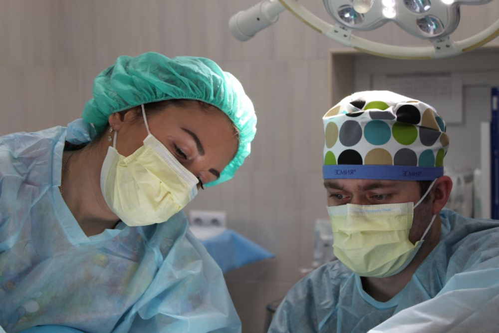 where does a medical assistant work