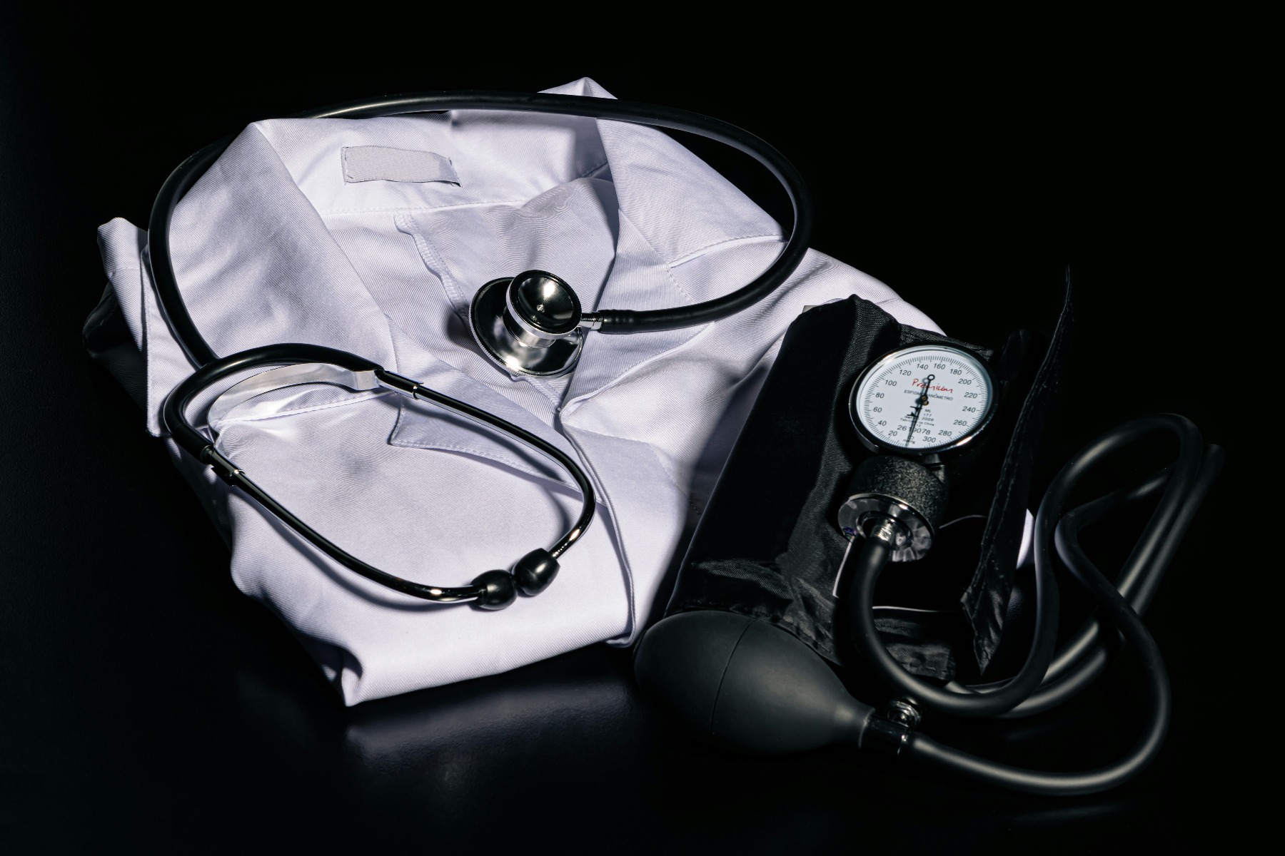 what to look for in a surgical tech program