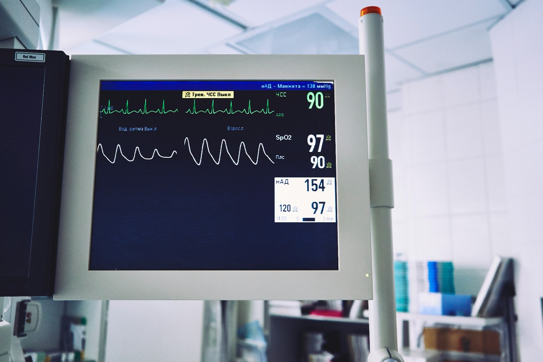 what an ekg technician does