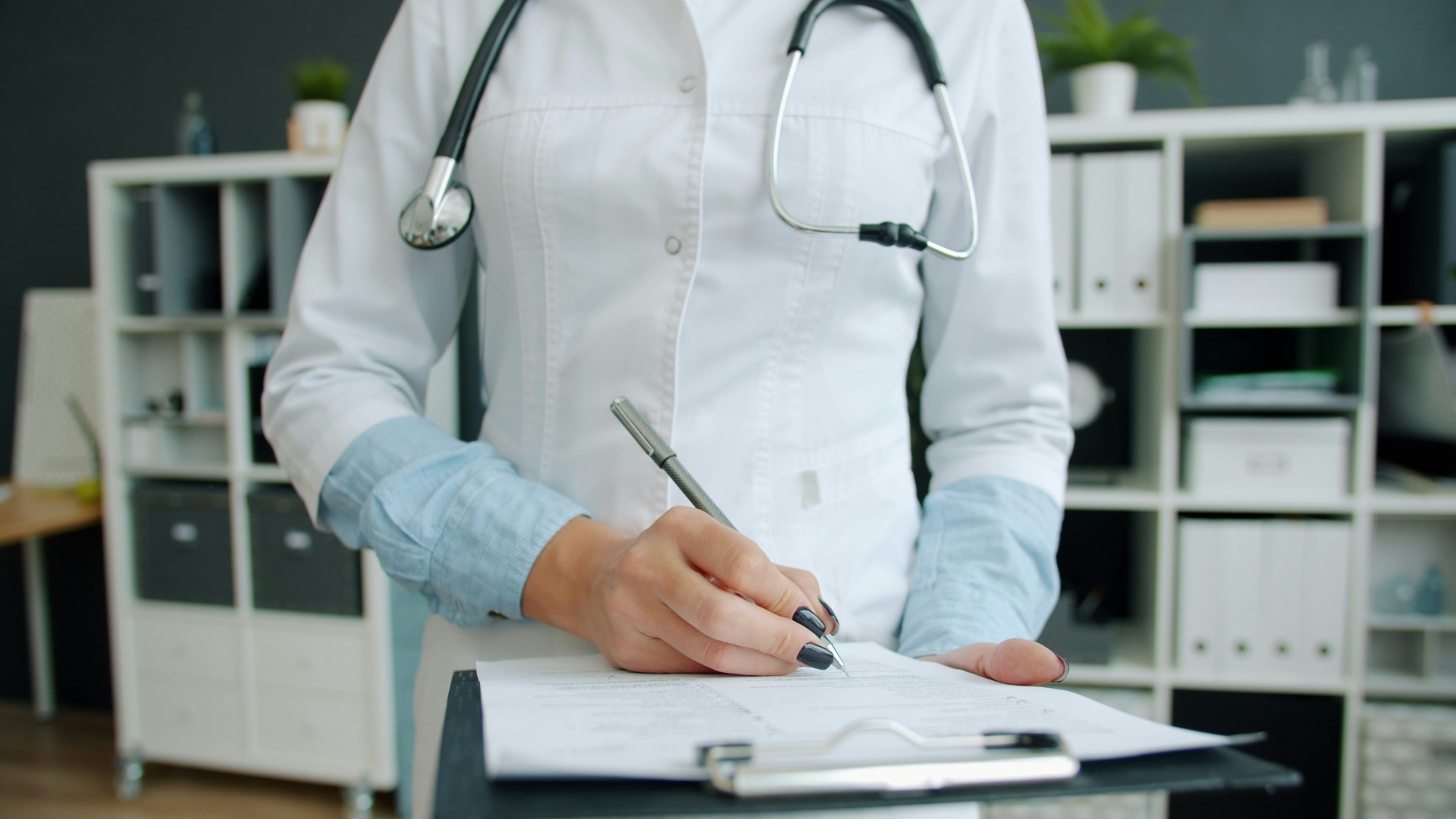 what california medical assistant employers look for